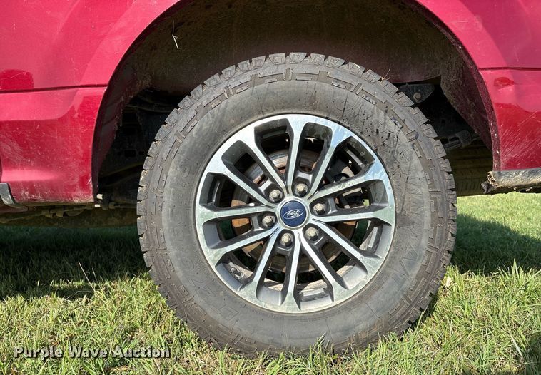 image for item EL2132 2015 Ford F150 SuperCrew pickup truck