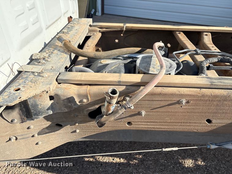 image for item EM0516 2018 Chevrolet Silverado 3500HD pickup truck cab and chassis
