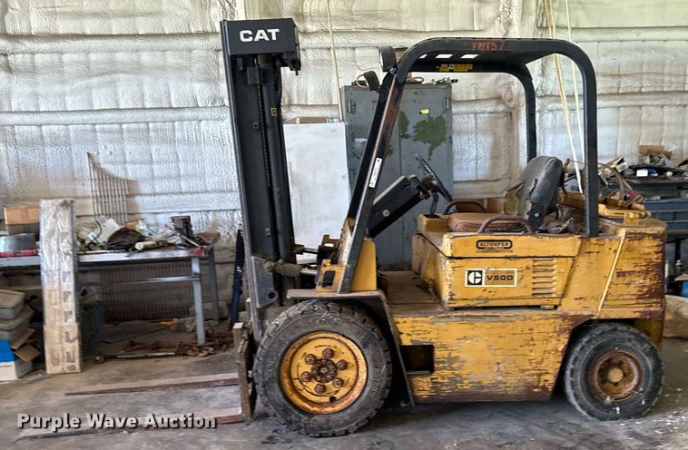 image for item EM2177 Caterpillar V50D forklift