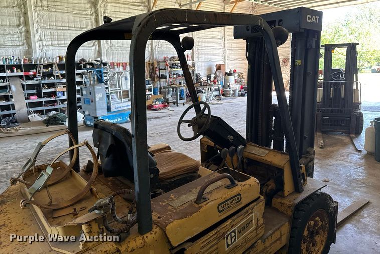 image for item EM2177 Caterpillar V50D forklift