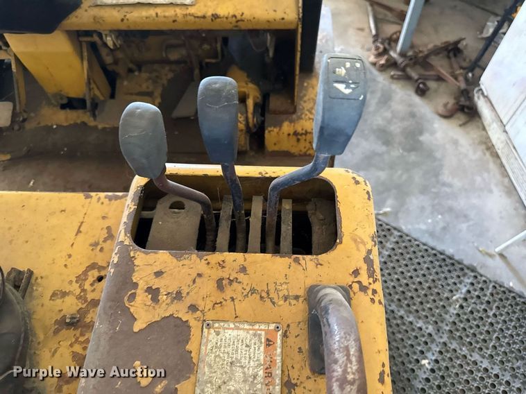 image for item EM2177 Caterpillar V50D forklift