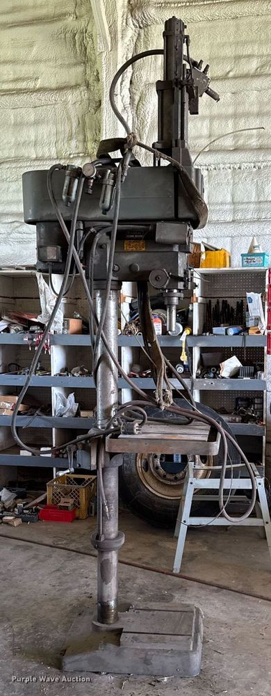 image for item EM2179 Clausing 2227 press