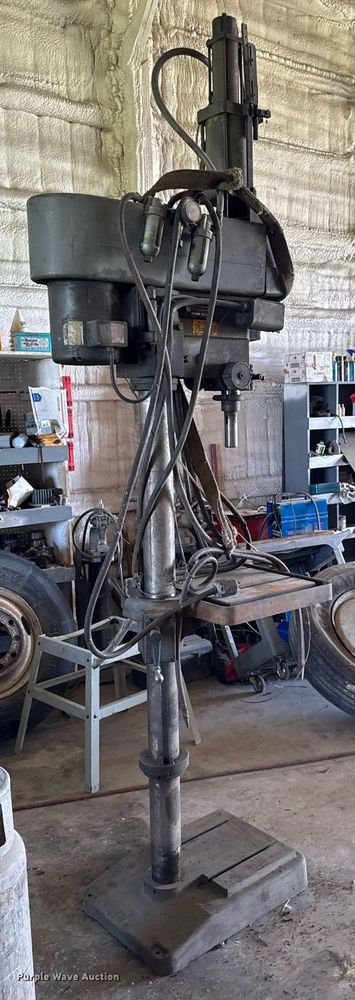 image for item EM2179 Clausing 2227 press