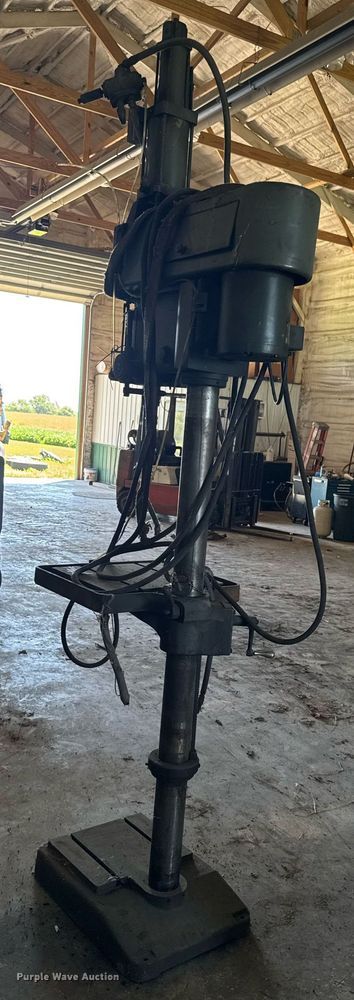 image for item EM2179 Clausing 2227 press