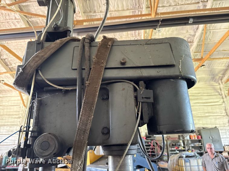 image for item EM2179 Clausing 2227 press