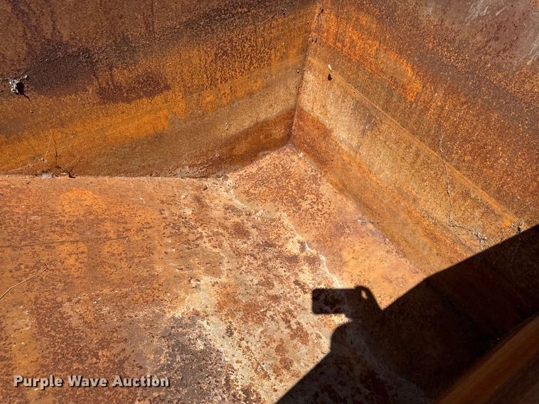 image for item EM2182 Self dumping hopper