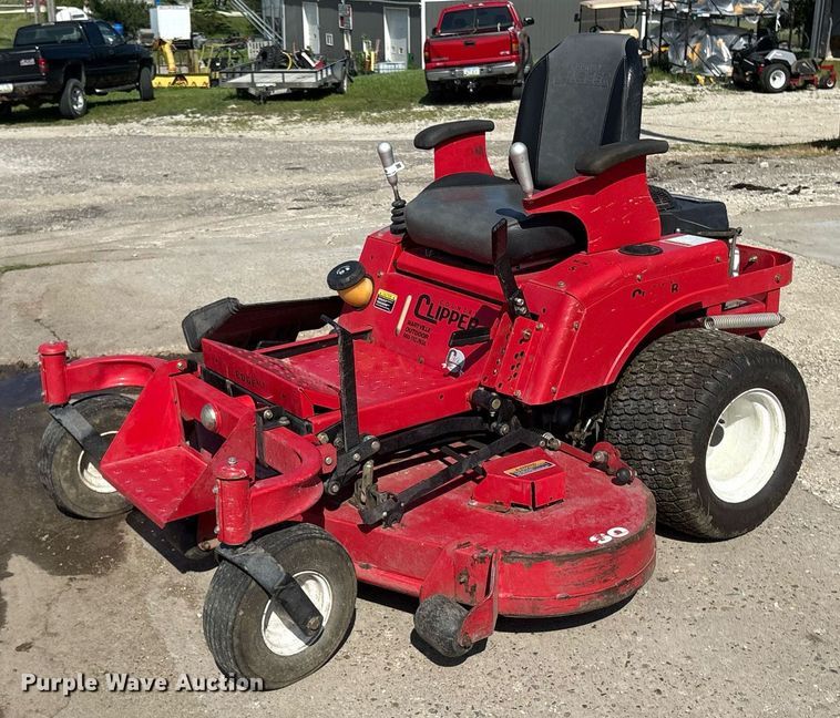 image for item EM2196 2015 Country Clipper 2460KAJ-455 ZTR lawn mower