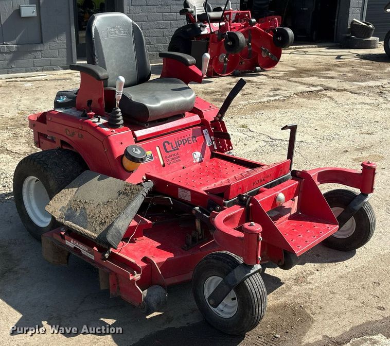 image for item EM2196 2015 Country Clipper 2460KAJ-455 ZTR lawn mower