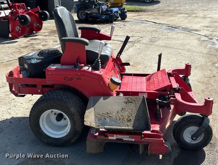 image for item EM2196 2015 Country Clipper 2460KAJ-455 ZTR lawn mower