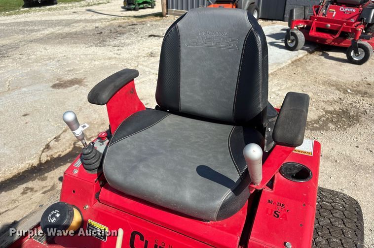 image for item EM2196 2015 Country Clipper 2460KAJ-455 ZTR lawn mower