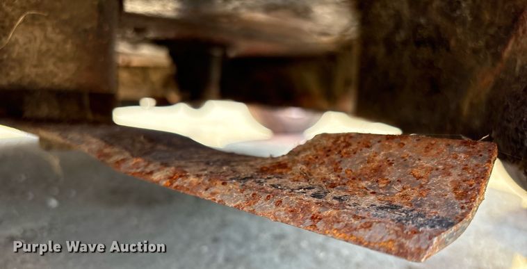 image for item EM2196 2015 Country Clipper 2460KAJ-455 ZTR lawn mower