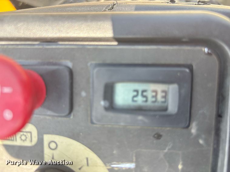 image for item EM2198 Hustler 935833 ZTR lawn mower