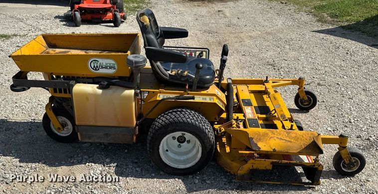 image for item EM2199 1999 Walker MTSD ZTR lawn mower