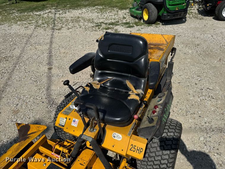 image for item EM2199 1999 Walker MTSD ZTR lawn mower