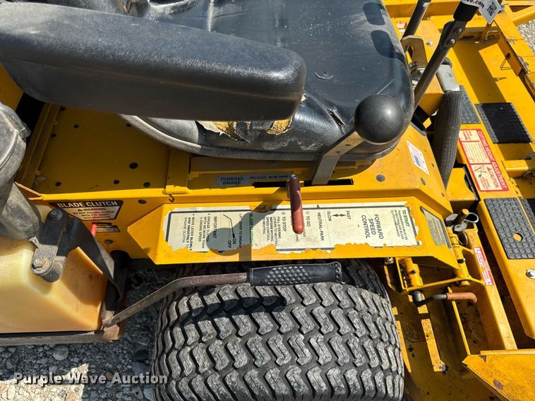 image for item EM2199 1999 Walker MTSD ZTR lawn mower