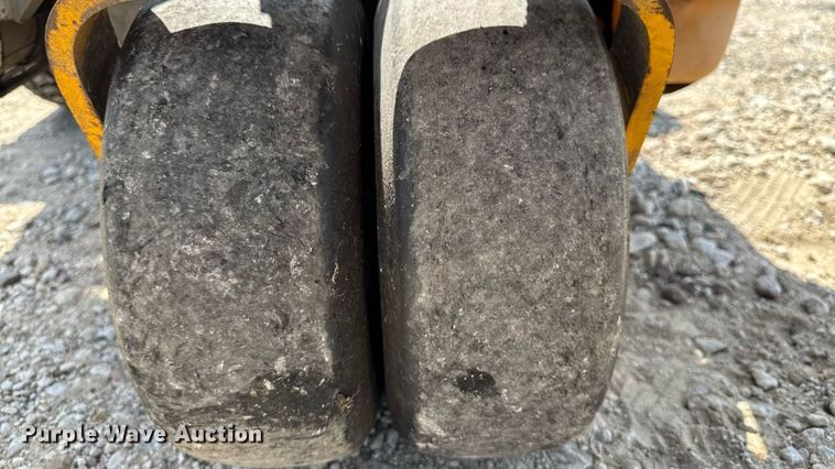 image for item EM2199 1999 Walker MTSD ZTR lawn mower