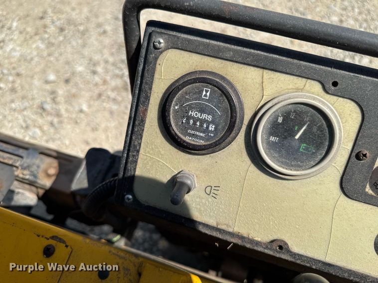 image for item EM2199 1999 Walker MTSD ZTR lawn mower