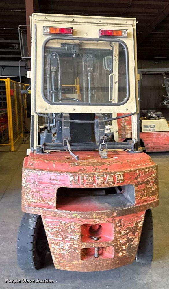 image for item EM8001 Nissan 50 forklift