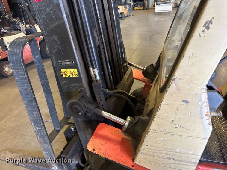 image for item EM8001 Nissan 50 forklift