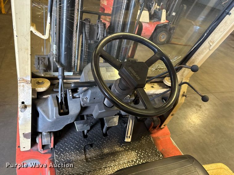 image for item EM8001 Nissan 50 forklift