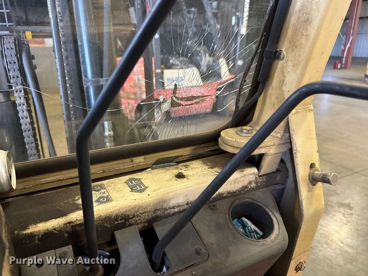 image for item EM8001 Nissan 50 forklift