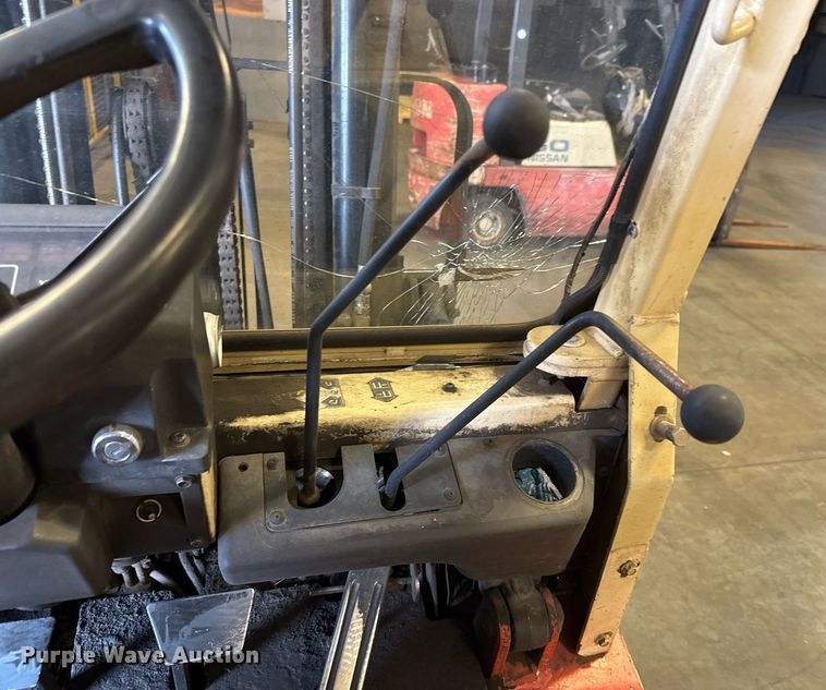 image for item EM8001 Nissan 50 forklift