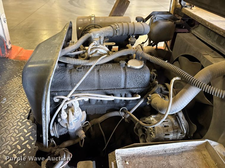 image for item EM8001 Nissan 50 forklift