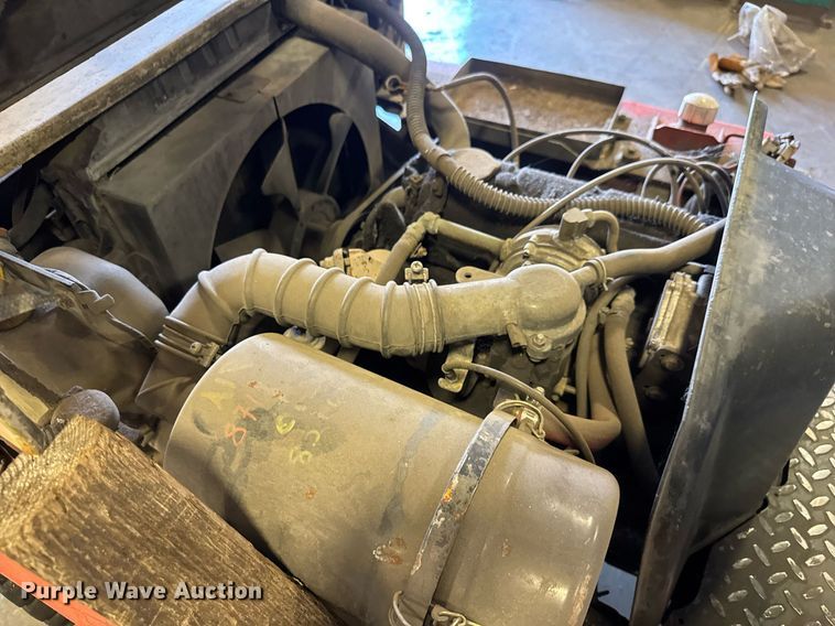 image for item EM8001 Nissan 50 forklift