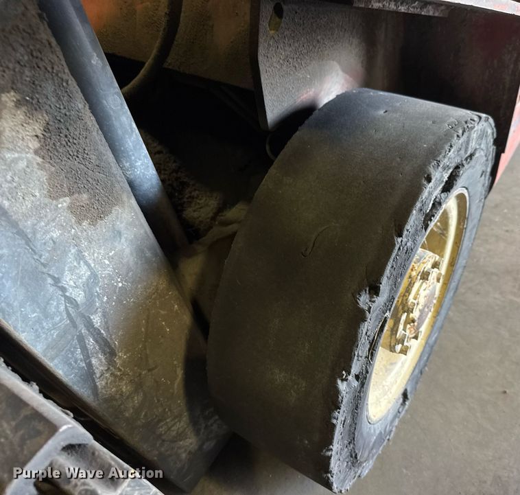 image for item EM8001 Nissan 50 forklift