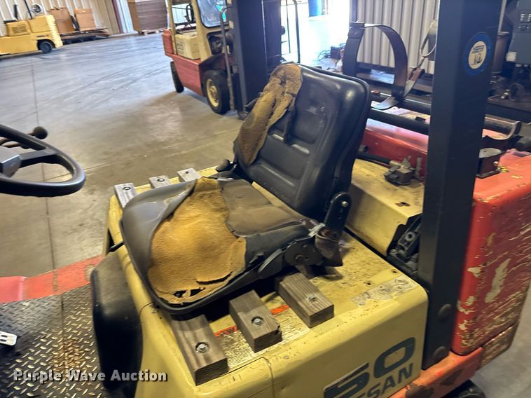 image for item EM8004 Nissan 50 forklift