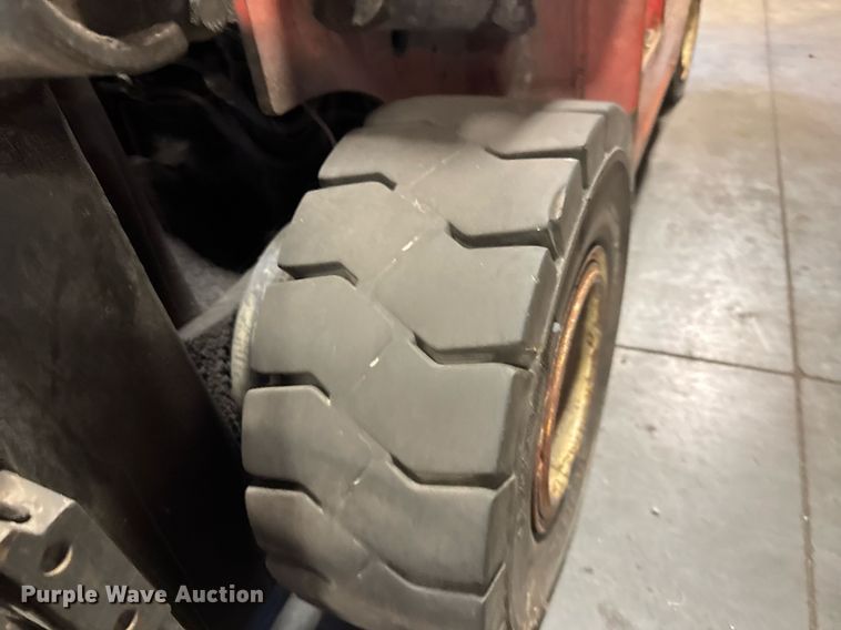 image for item EM8004 Nissan 50 forklift