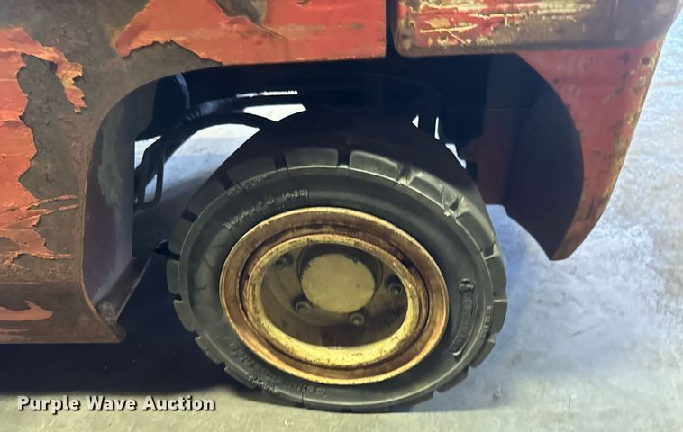 image for item EM8004 Nissan 50 forklift