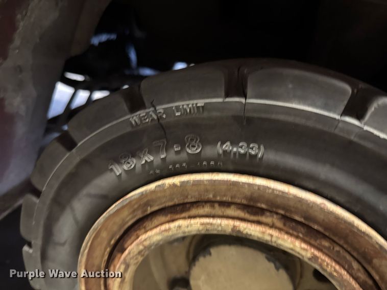 image for item EM8004 Nissan 50 forklift