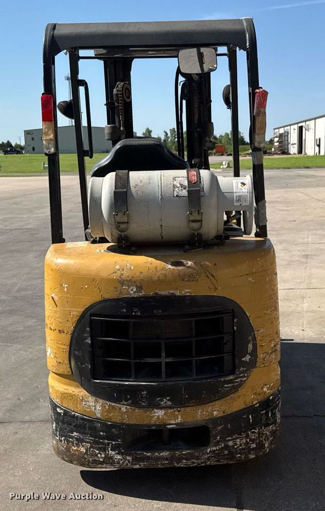image for item EM8005 Caterpillar GC25K forklift