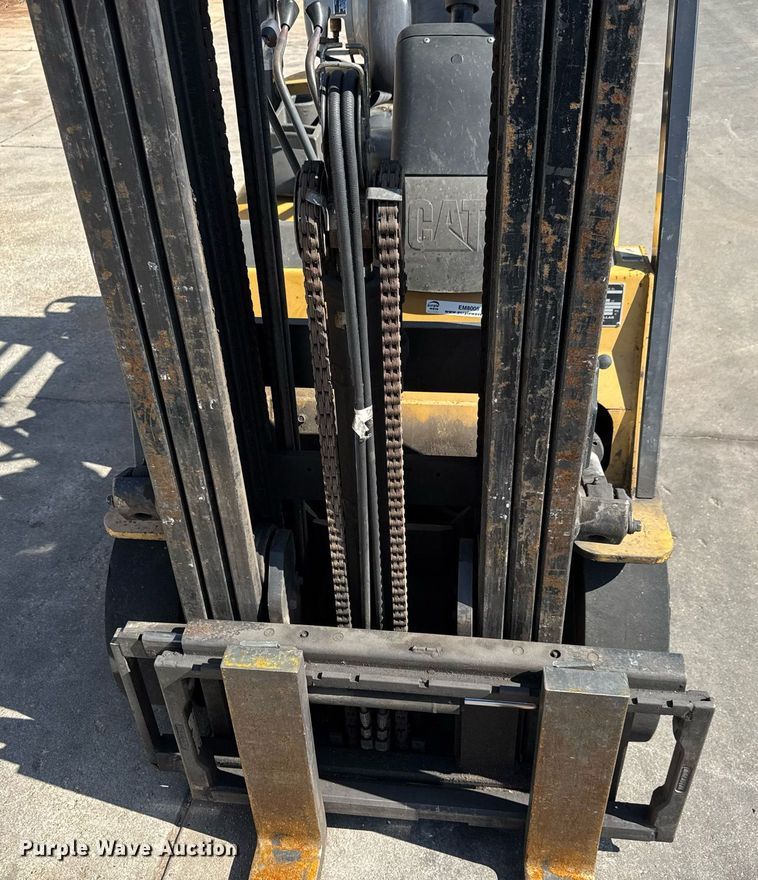 image for item EM8005 Caterpillar GC25K forklift