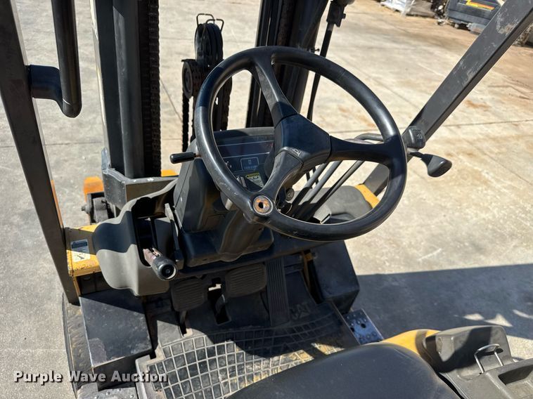 image for item EM8005 Caterpillar GC25K forklift