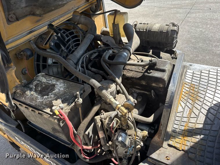 image for item EM8005 Caterpillar GC25K forklift