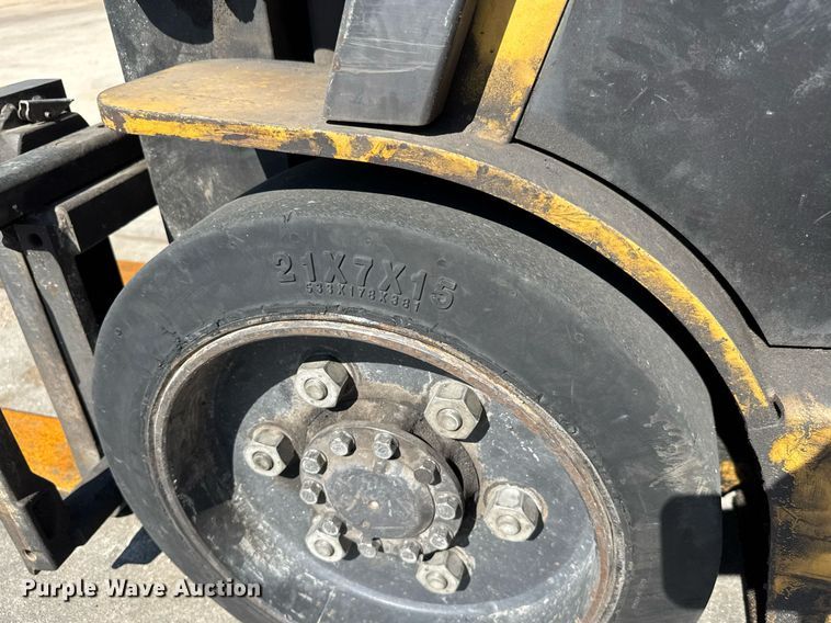 image for item EM8005 Caterpillar GC25K forklift