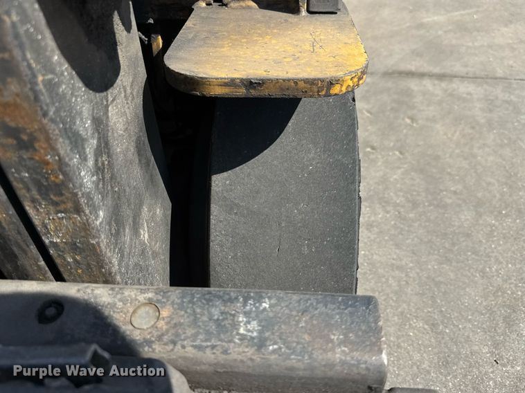 image for item EM8005 Caterpillar GC25K forklift