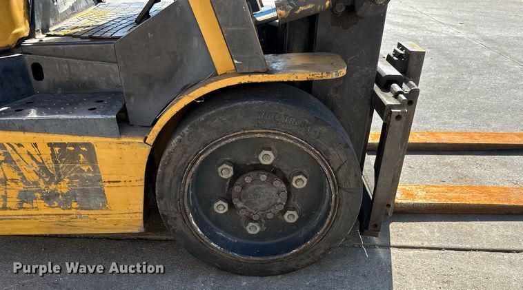 image for item EM8005 Caterpillar GC25K forklift