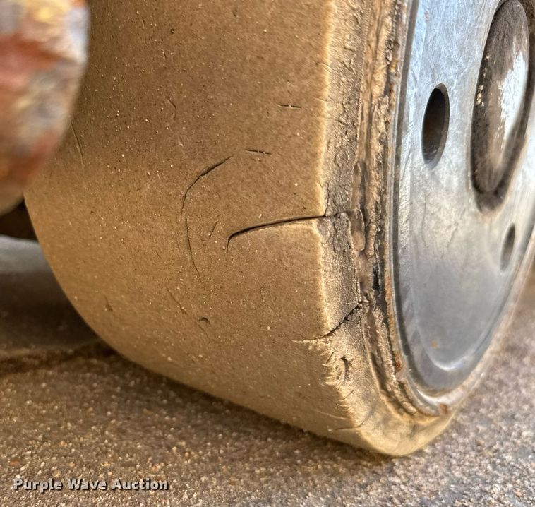 image for item EM8005 Caterpillar GC25K forklift