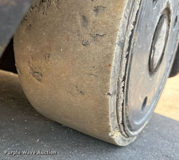 image for item EM8005 Caterpillar GC25K forklift