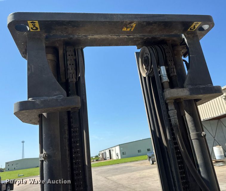 image for item EM8006 1998 Caterpillar GP20 forklift