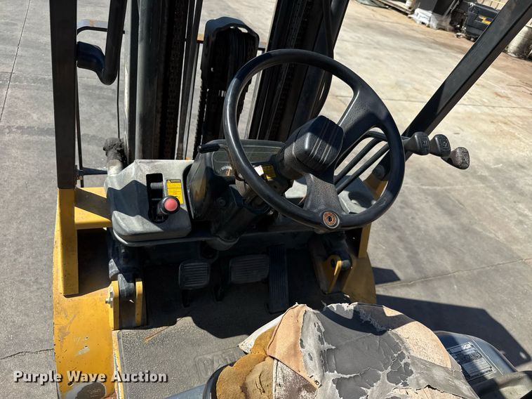 image for item EM8006 1998 Caterpillar GP20 forklift