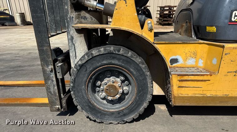 image for item EM8006 1998 Caterpillar GP20 forklift