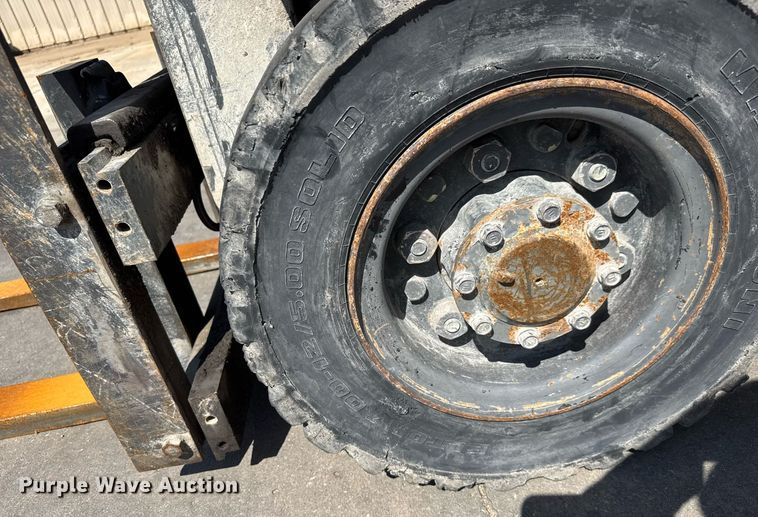 image for item EM8006 1998 Caterpillar GP20 forklift