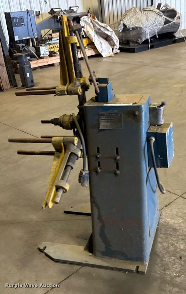 image for item EM8008 Cooper Weymouth metal decoiler