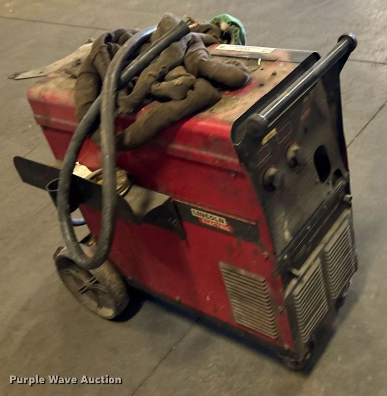 image for item EM8012 Lincoln Electric Power MIG 255C welder