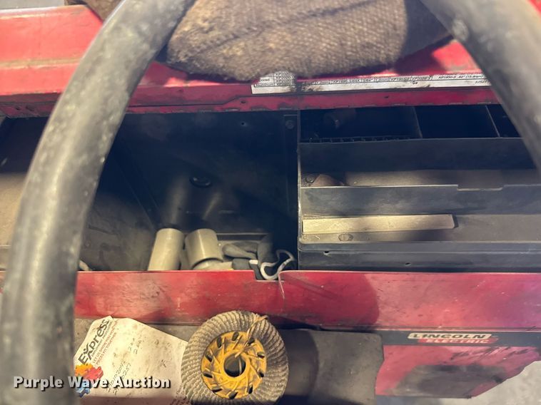 image for item EM8012 Lincoln Electric Power MIG 255C welder