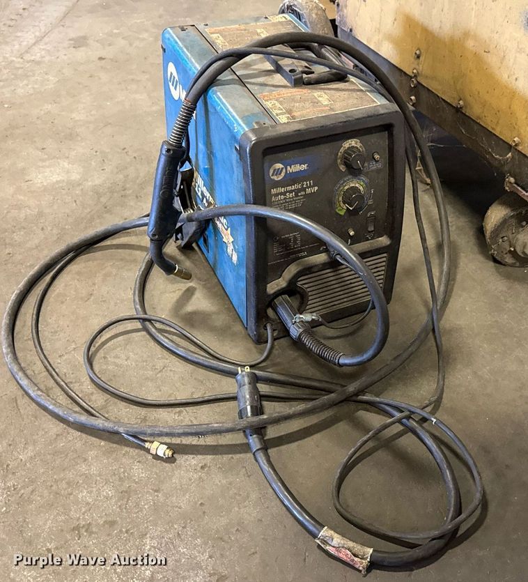 image for item EM8013 Hobart  Mega-Mig 450 RVS welder